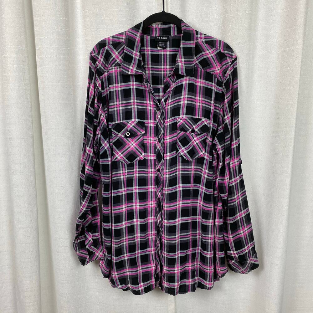 Torrid Black&Pink Plaid Button Up Blouse Sz.2